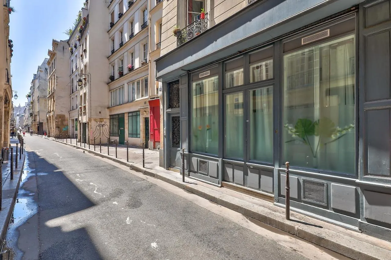 New Stunning 4 Bdrs Apt, With Ac - Le Marais Parigi